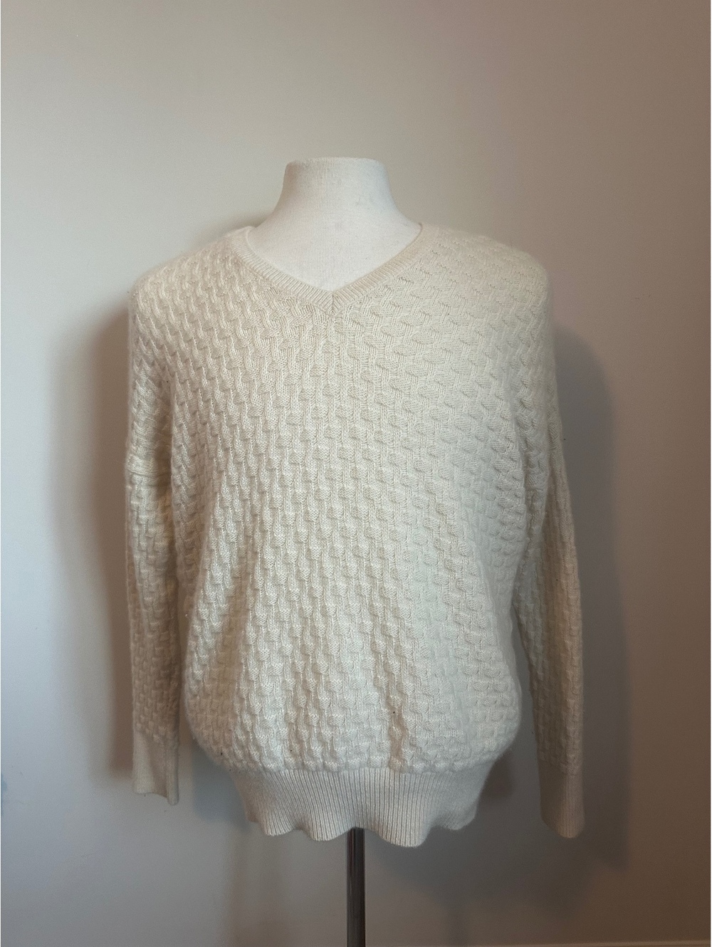 Vince Cashmere Wool V-Neck Oversized Waffle Knit Pullover Sweater-